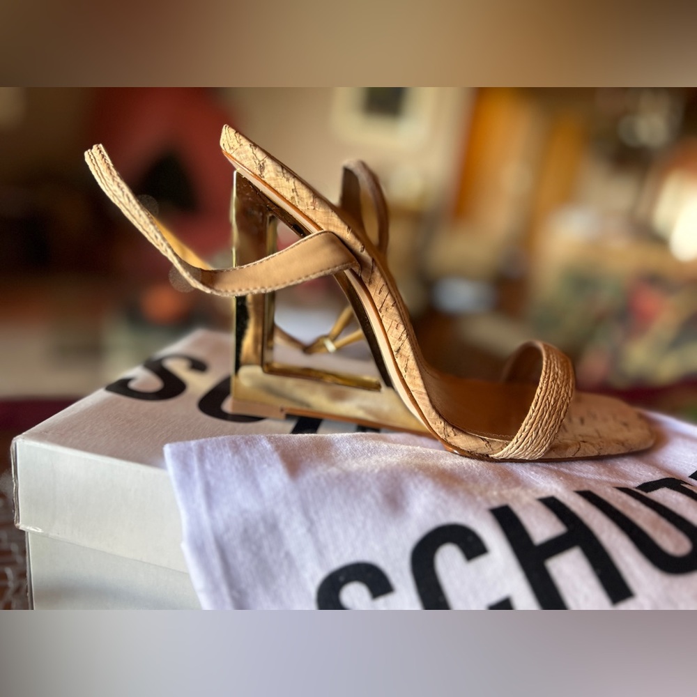Schutz Filipa Natural heel NWT 9.5